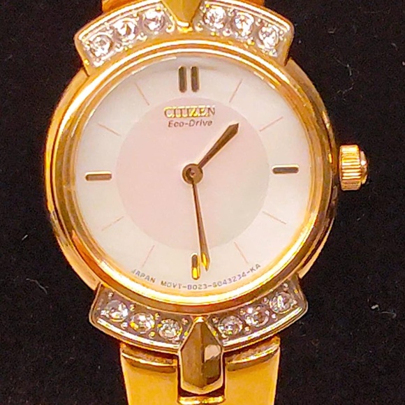 More Rare Near New Citizens Elegant Classic Ladies Eco Drive Gold Finish Dress W - Picture 1 of 13